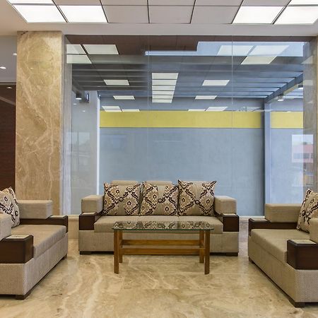 Hotel Hills Tirupattur Tiruppatur Exterior photo